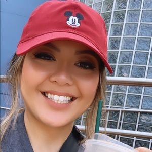 Meet your Posher, Monique